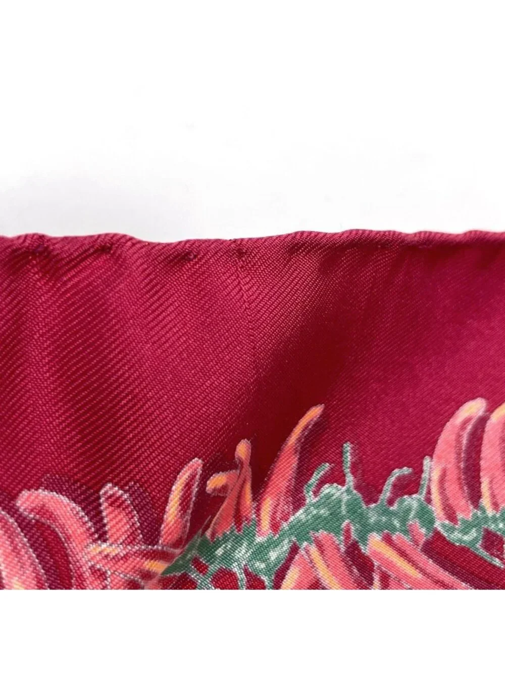 Hermes Petit Carre Aux Pays Des Epices Scarf in the Land of Spices Silk